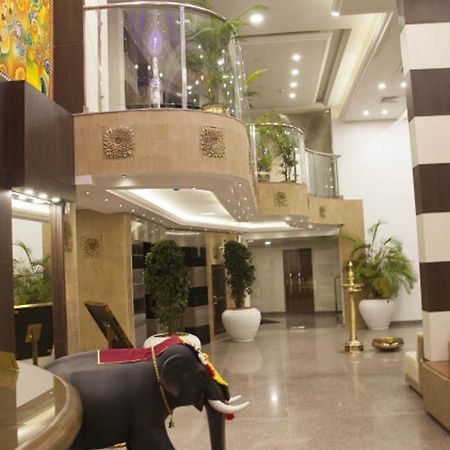 Sps Kingsway Hotel Thiruvananthapuram Ngoại thất bức ảnh
