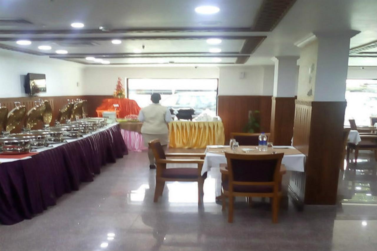 Sps Kingsway Hotel Thiruvananthapuram Ngoại thất bức ảnh