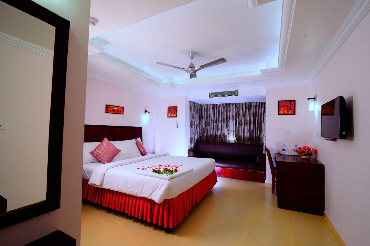 Sps Kingsway Hotel Thiruvananthapuram Ngoại thất bức ảnh