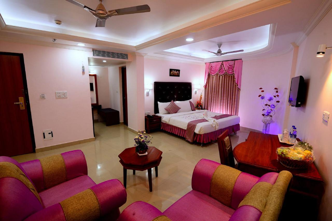 Sps Kingsway Hotel Thiruvananthapuram Ngoại thất bức ảnh
